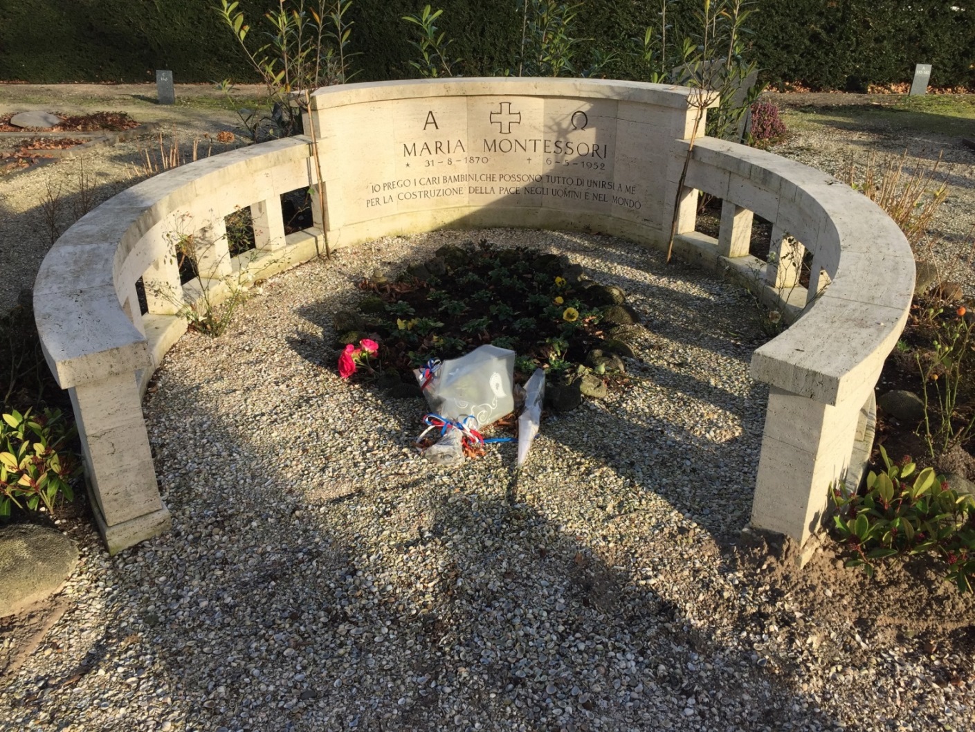 Maria Montessori's tomb,   Noordwijk (by Gabriele Maggi) - 04.JPG